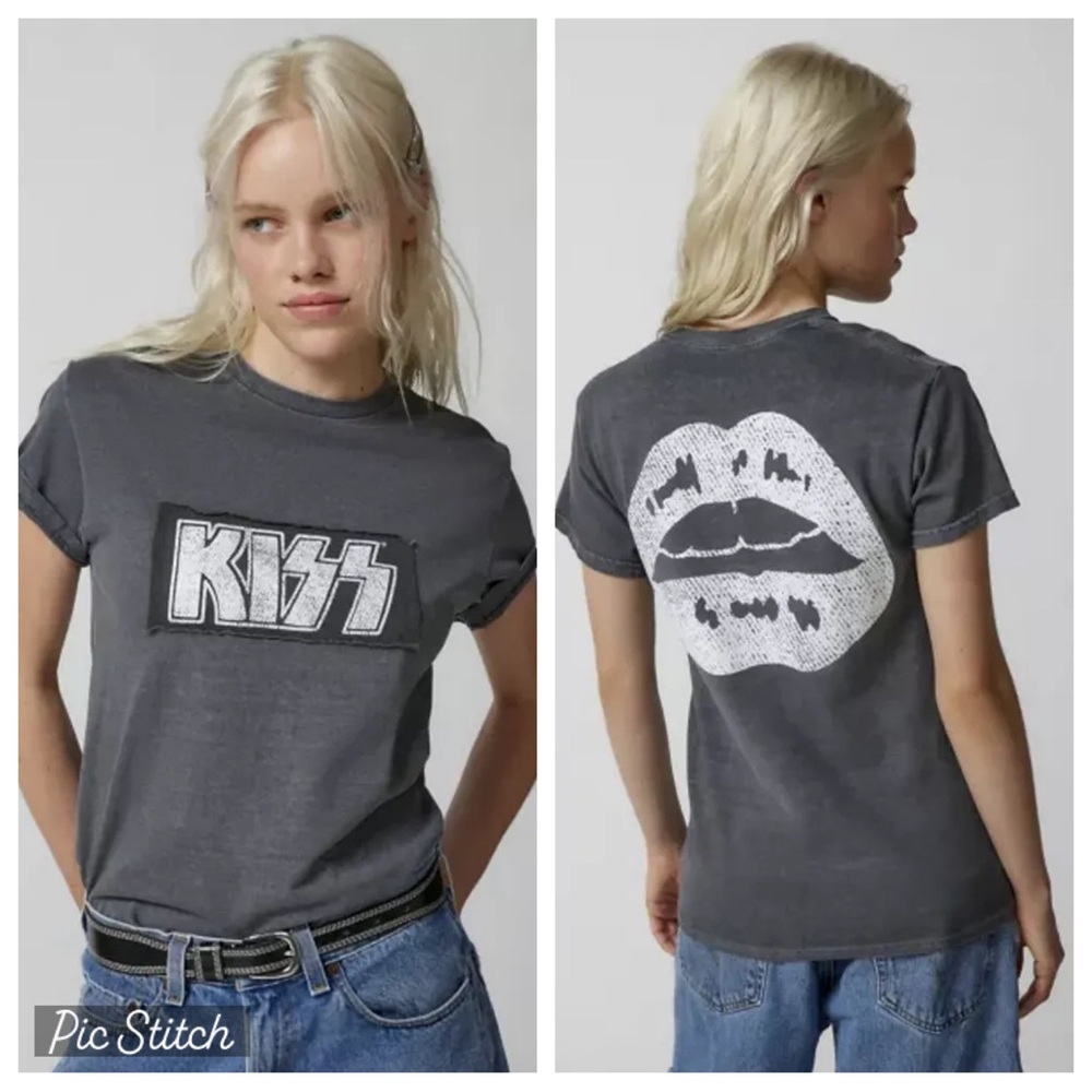 UO Kiss Patched Alexa Baby Tee XXL NWT